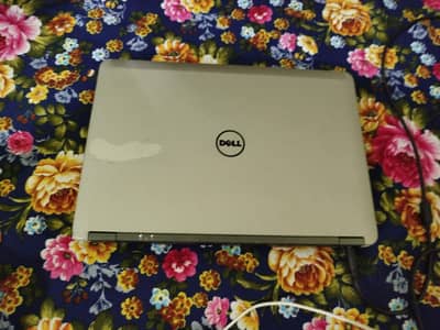 Dell attitude E6440