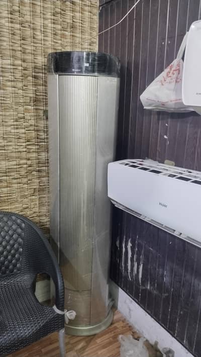 GREE 2 TON DC INVERTER GAS FULL ORIGINAL HEAT AND COOL GENINNE