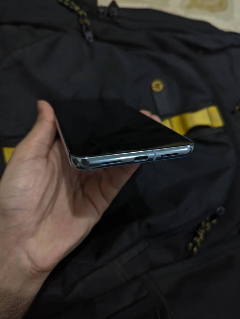 Google Pixel 8 Pro 2