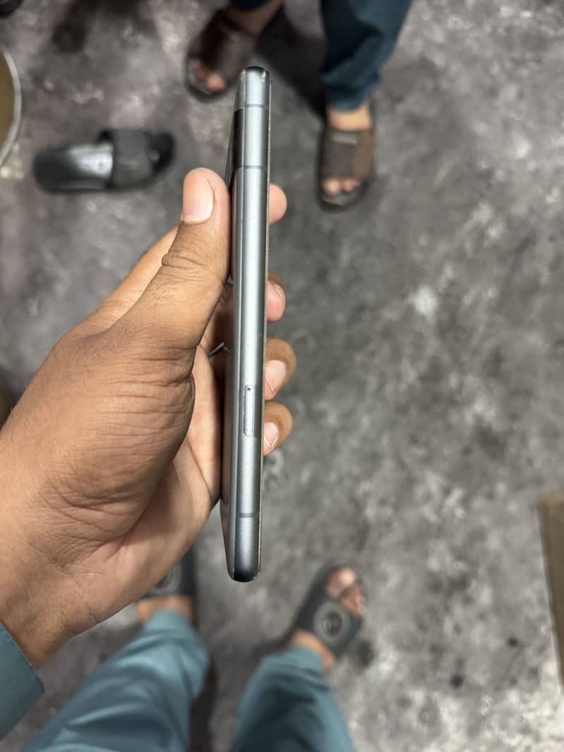 Google Pixel 7a 4