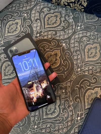 Apple iPhone 11 Pro Max 10/10 condition