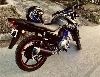 Black Yamaha YBR 125 (2019) Total genuine and non accidental
