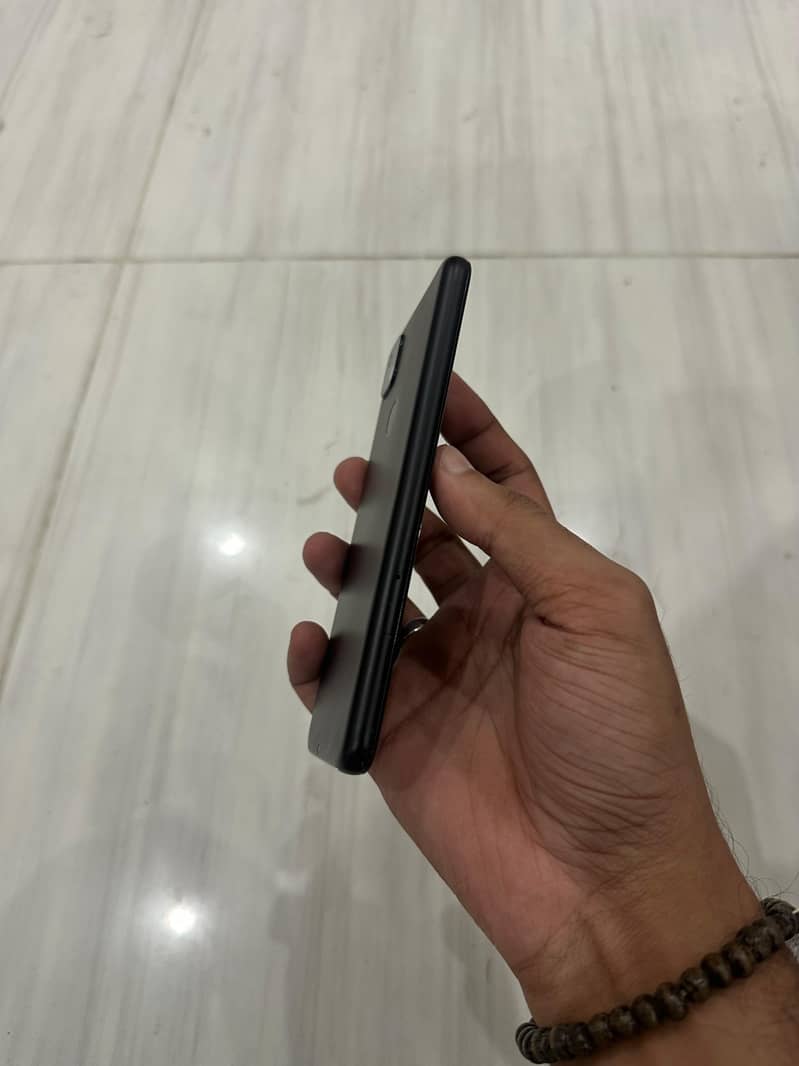 Google Pixel 4a 3
