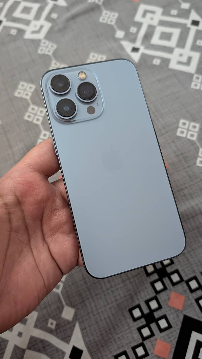 Apple iPhone 13 Pro 6