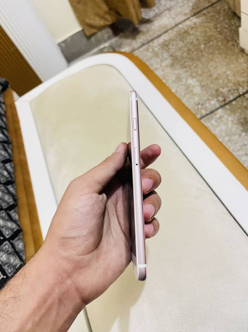 Apple iPhone 6S Plus 1