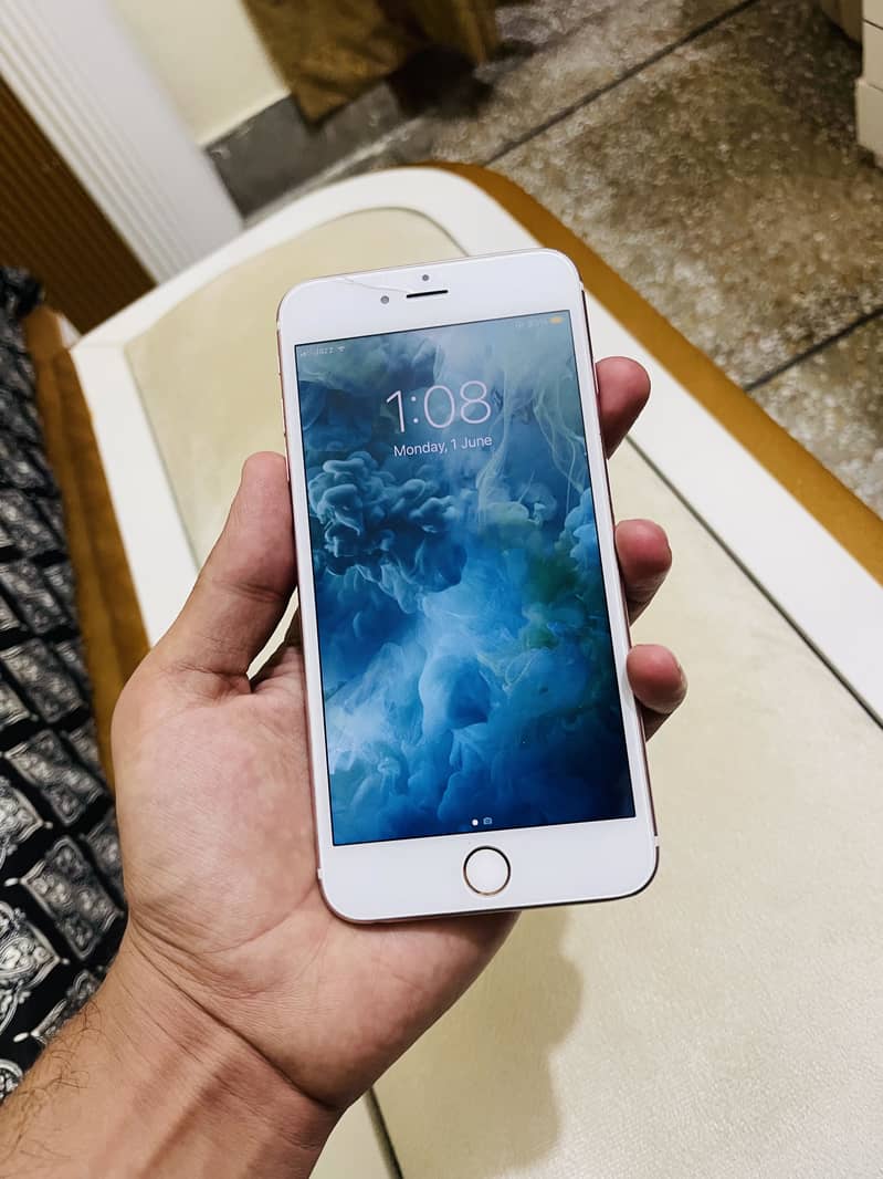 Apple iPhone 6S Plus 0