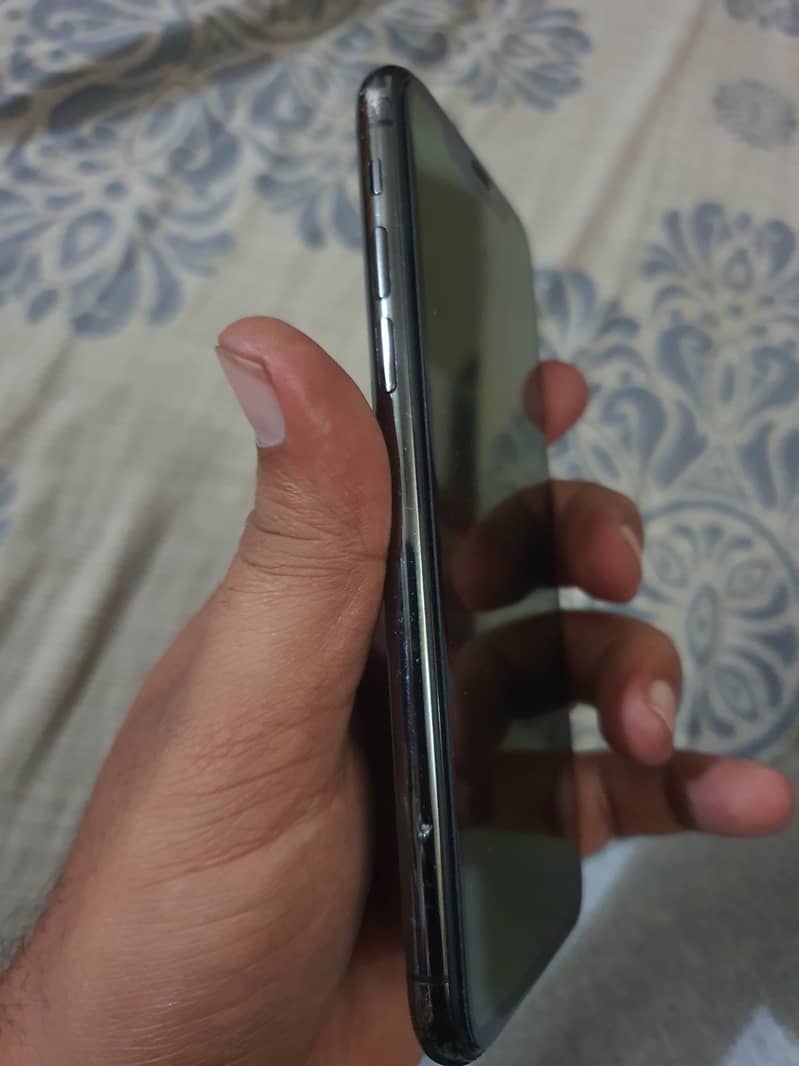 iPhone X 5