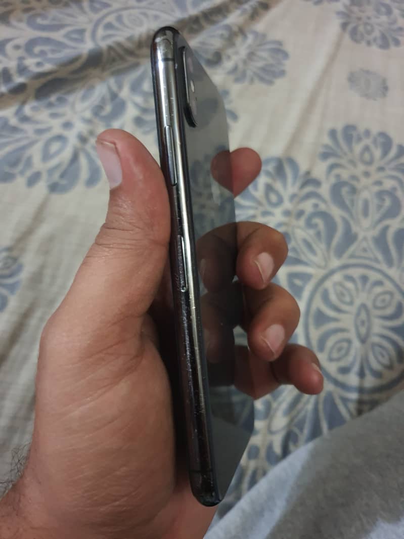 iPhone X 6