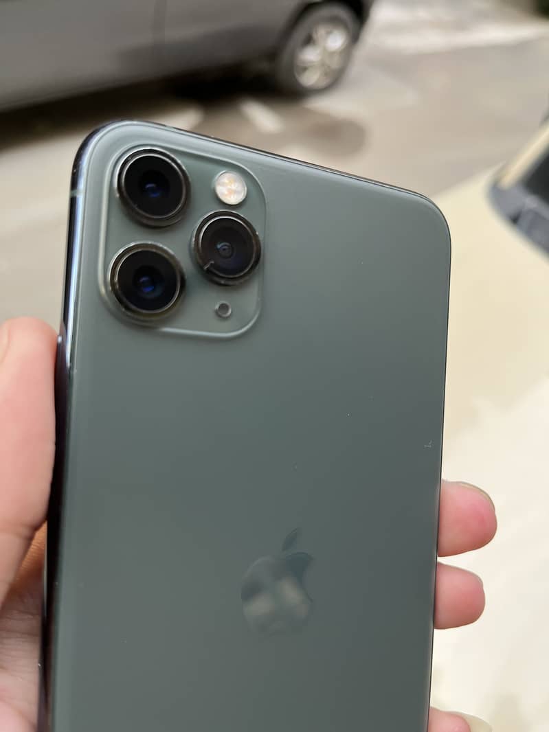 iPhone 11 Pro Max 2