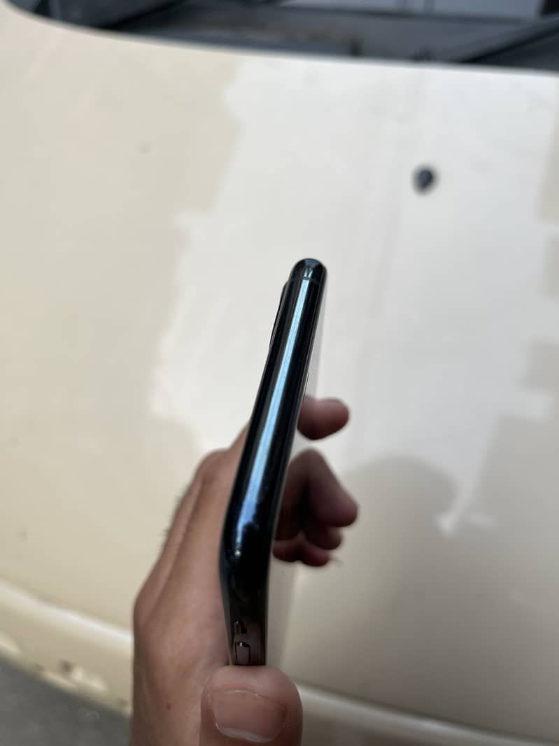 iPhone 11 Pro Max 3