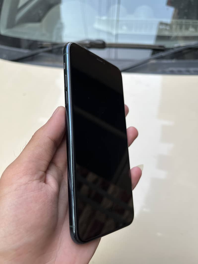 iPhone 11 Pro Max 5