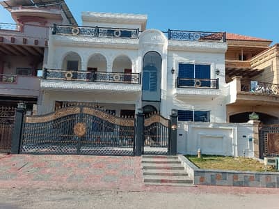 BRAND NEW Luxury HOUSE FOR SALE A NEWLY BUILD DOUBLE STORY SIZE 40*80 G-13/3 ISLAMABAD