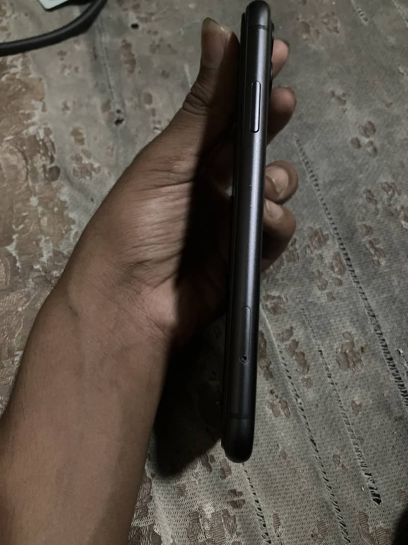 Apple iPhone 11 2