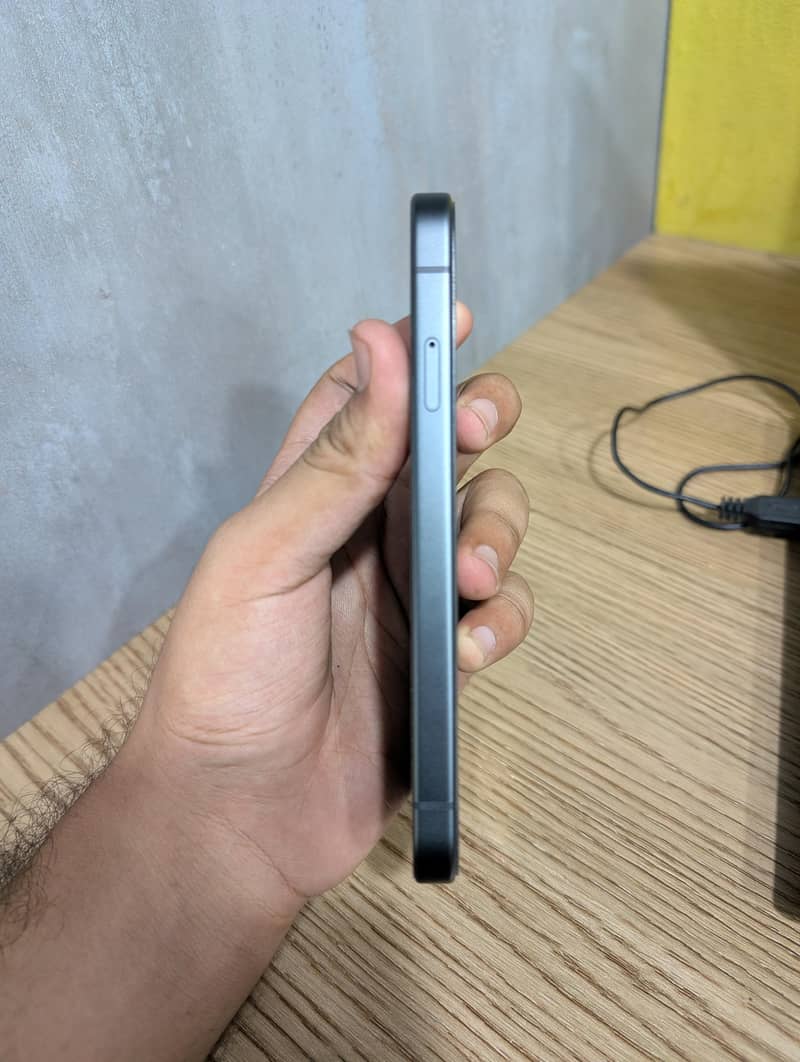 Google Pixel 10a 6