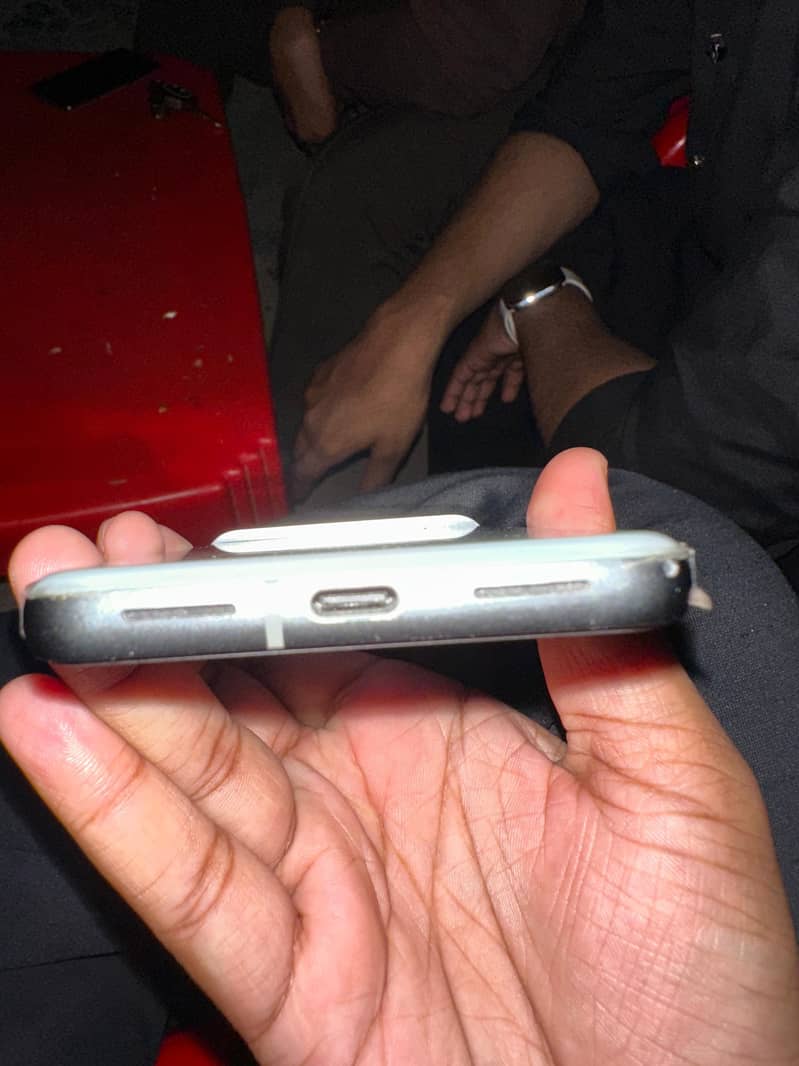 Google Pixel 8 2