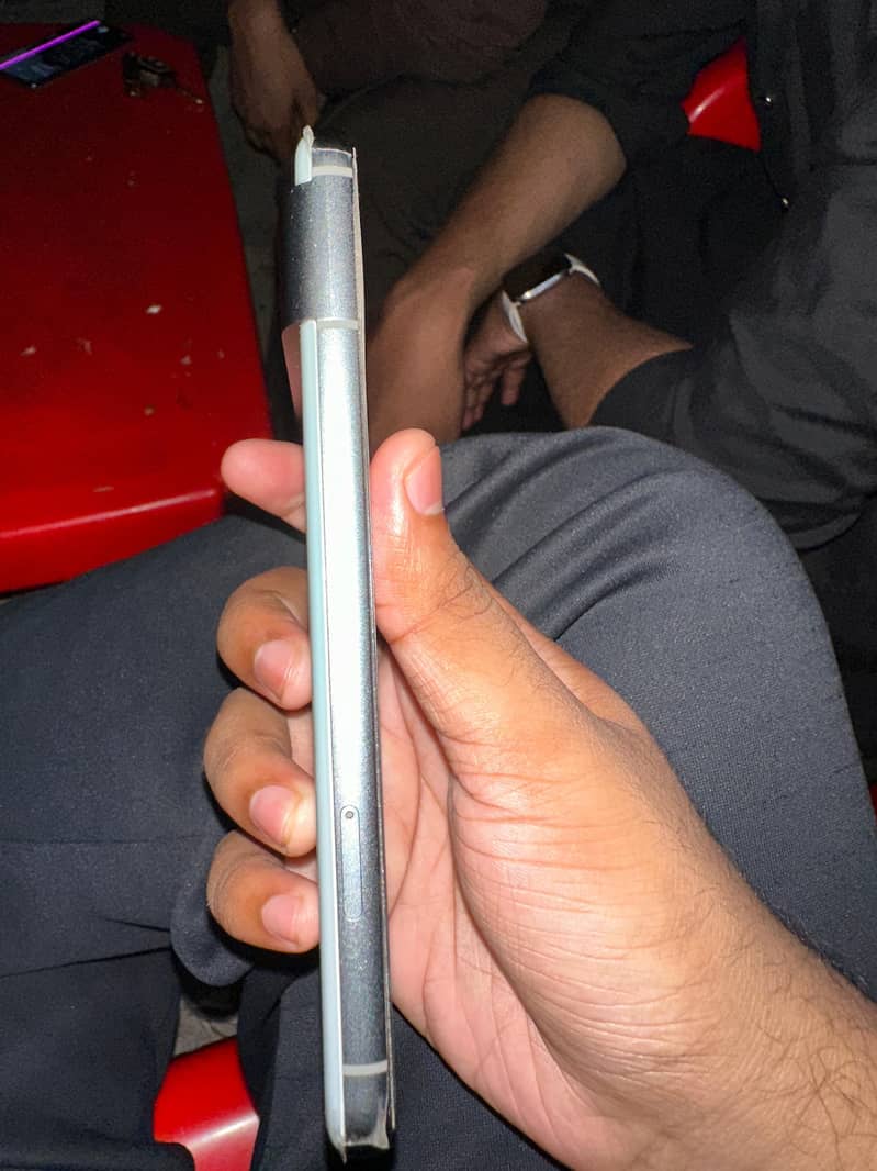 Google Pixel 8 3