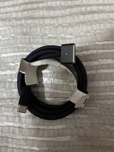USB-C to MagSafe 3 Cable (2 m) - Space Black