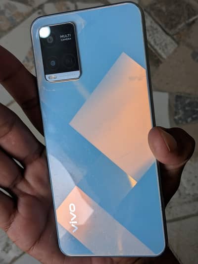 vivo y21 for sale urgent 4/64gb contact 03299631229