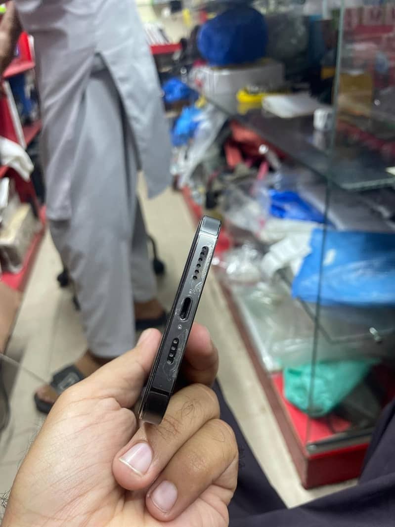 IPhone 13 Pro Max 1