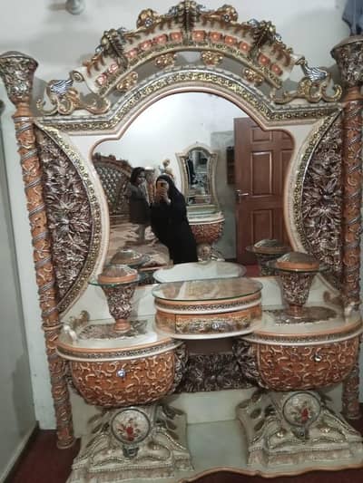 Dressing table