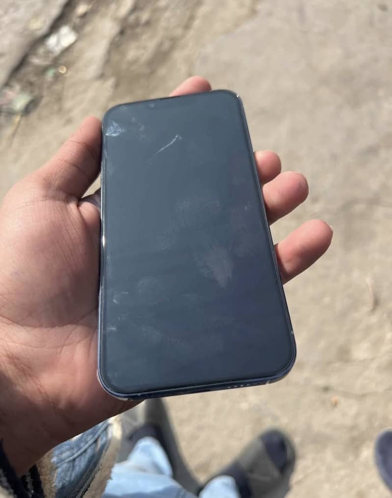 Apple iPhone 13 Pro 4
