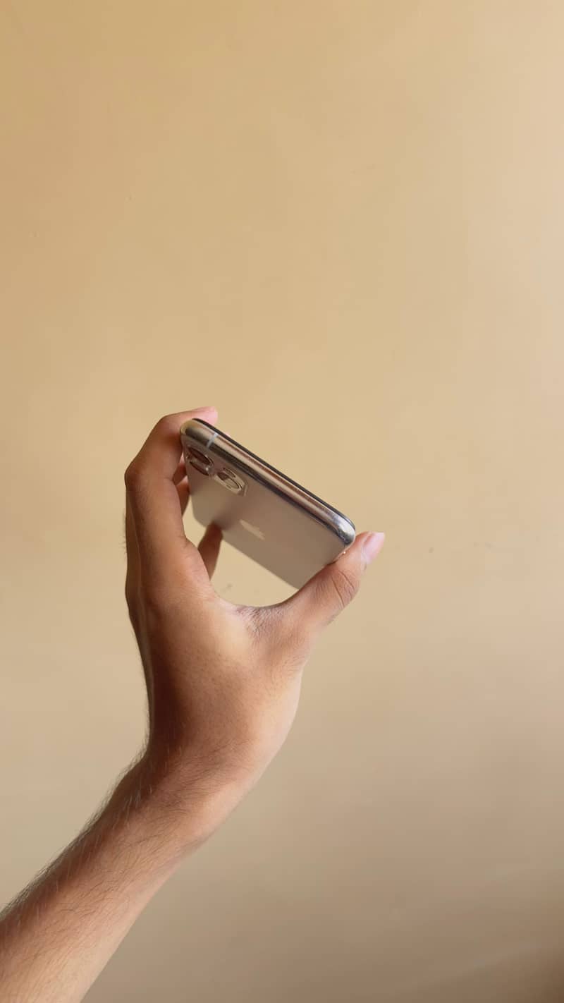 iPhone 11 Pro Max 3