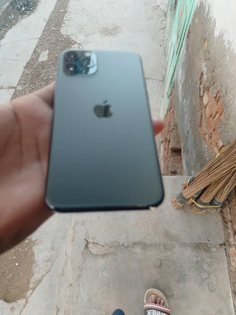 Apple iPhone 11 Pro 0