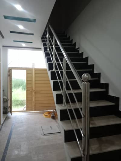 03326902094whtp no brand new house for sale