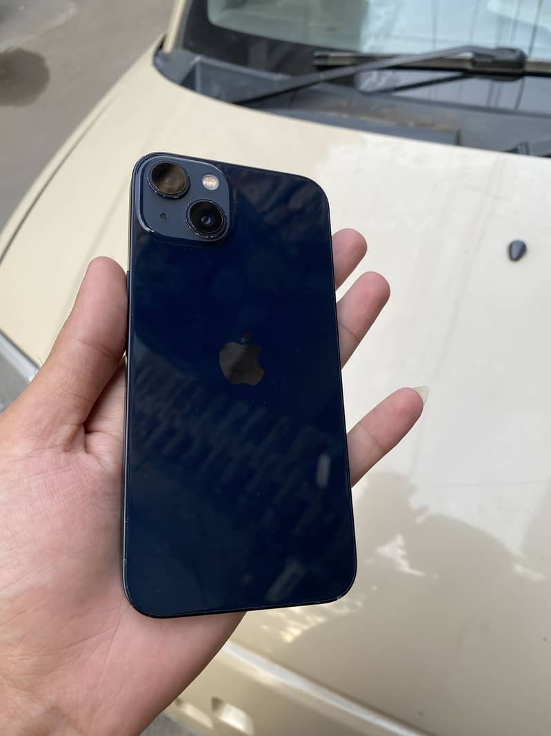 iPhone 13 0
