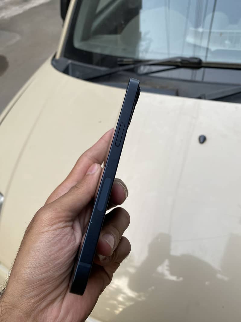 iPhone 13 1
