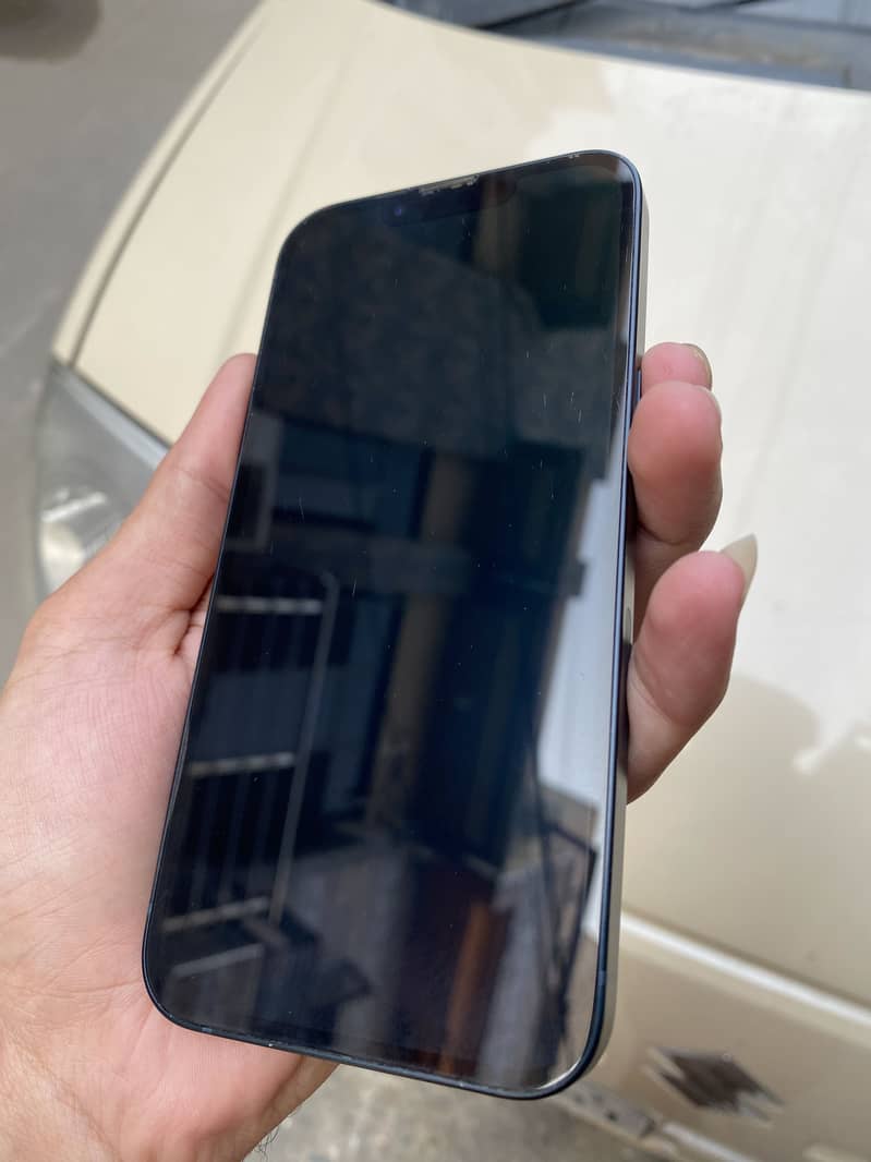 iPhone 13 7