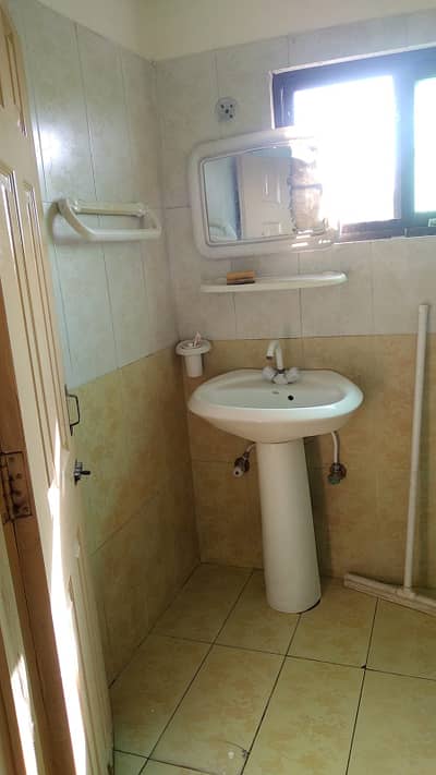 4marla 4beds neat and clean house for rent in G 13 4 islamabad