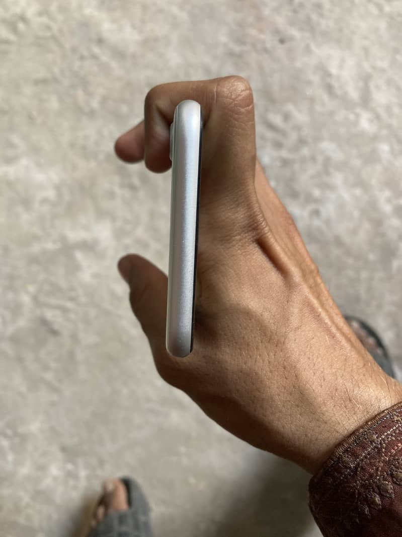 Apple iPhone SE 7
