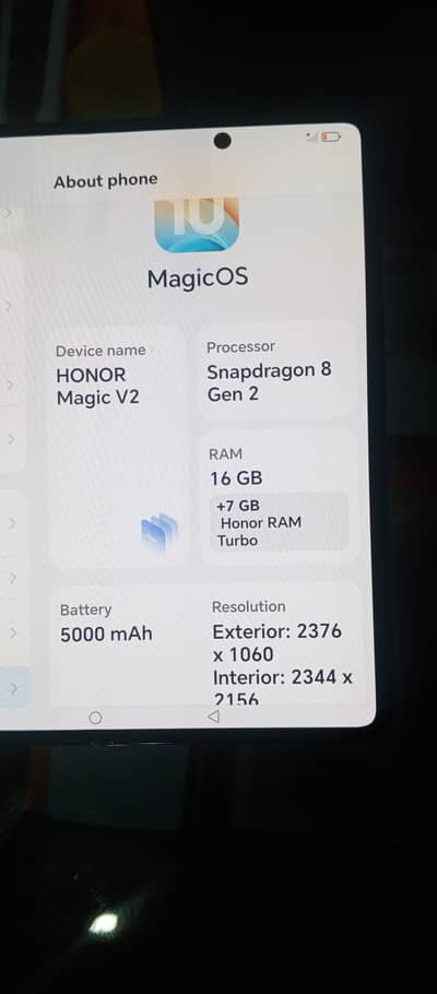 Honor Magic v2