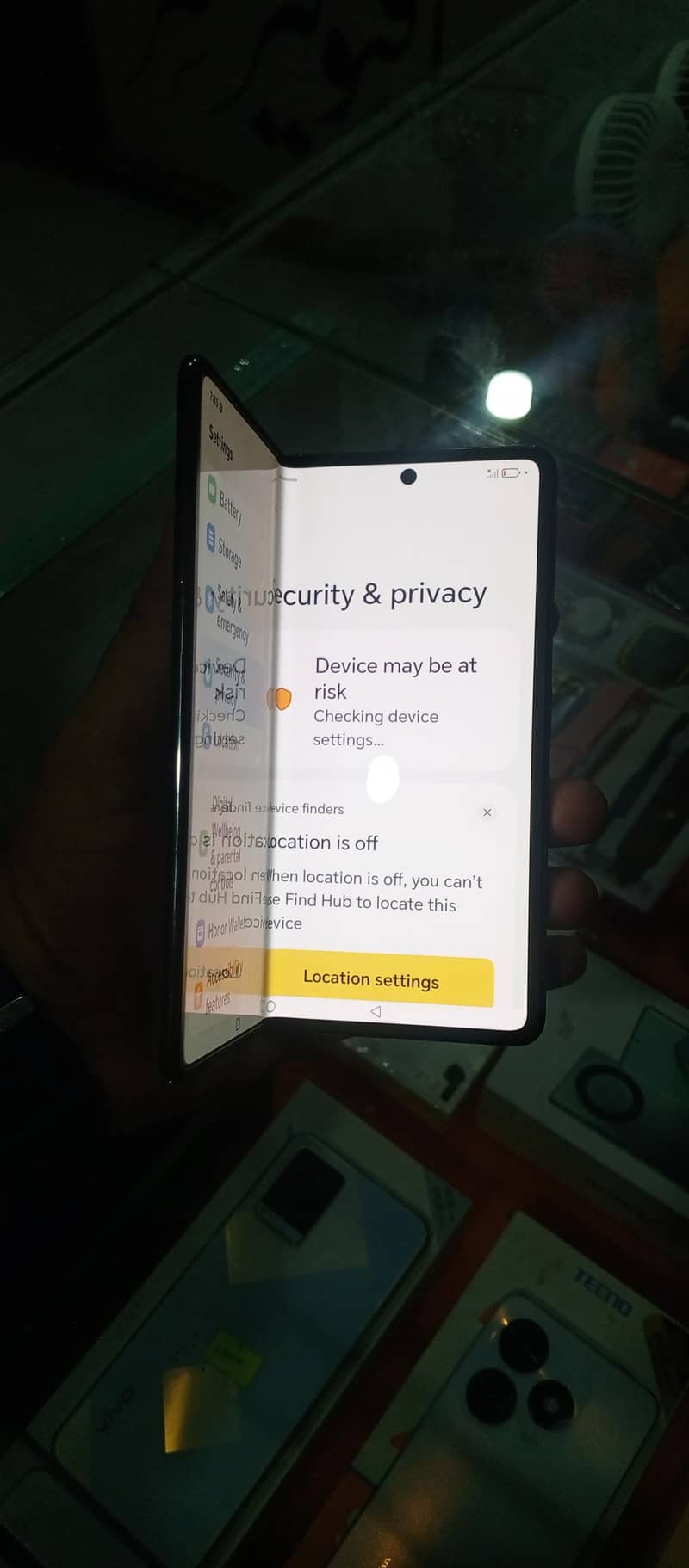 Honor Magic v2 4