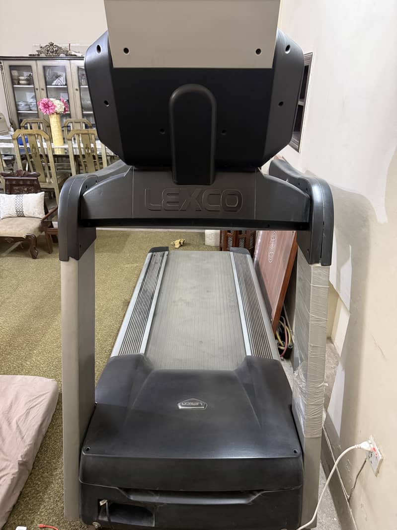 Lexco Treadmill 5