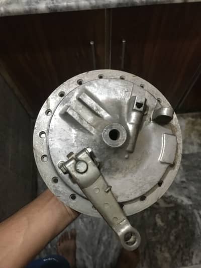 Honda 125 Orgnal Frond Hub