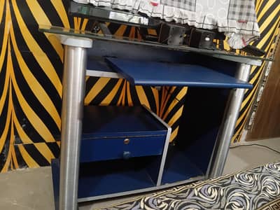 PC TABLE FOR SALE