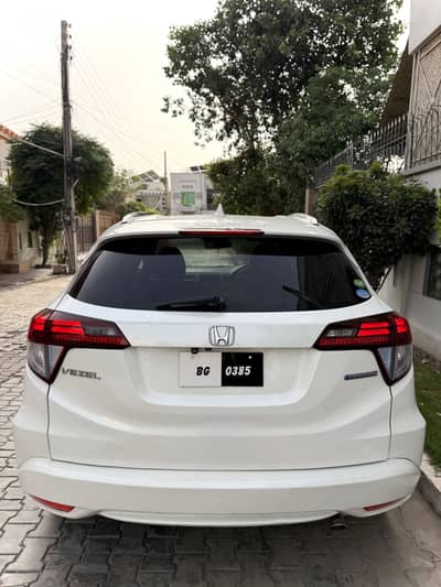 Honda Vezel 2016 Z pkg (urgent sale)