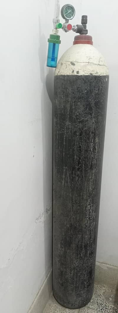 oxygen slinder