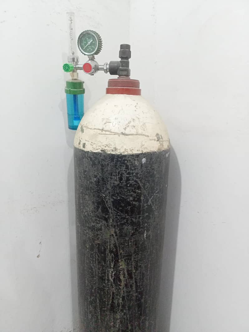 oxygen slinder 1