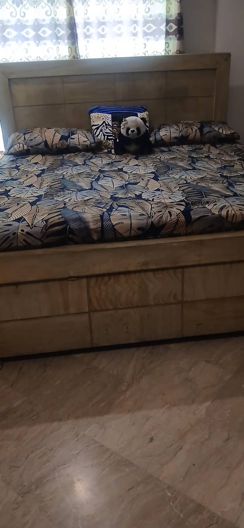 large size. bed GOOD NORMAL CONDITION 0