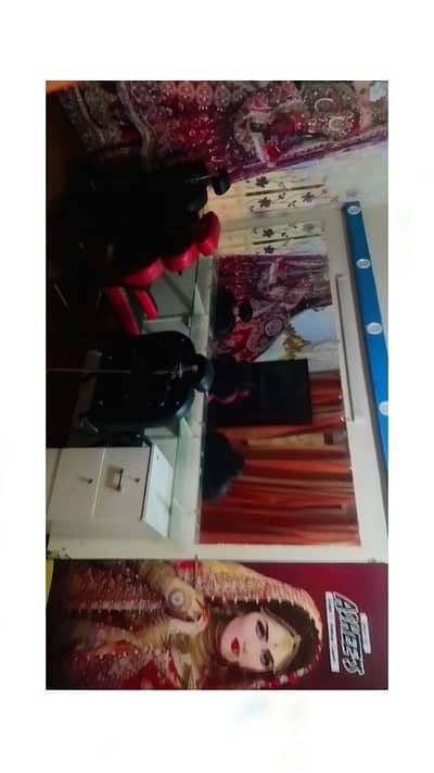 Beauty parlor complete setup