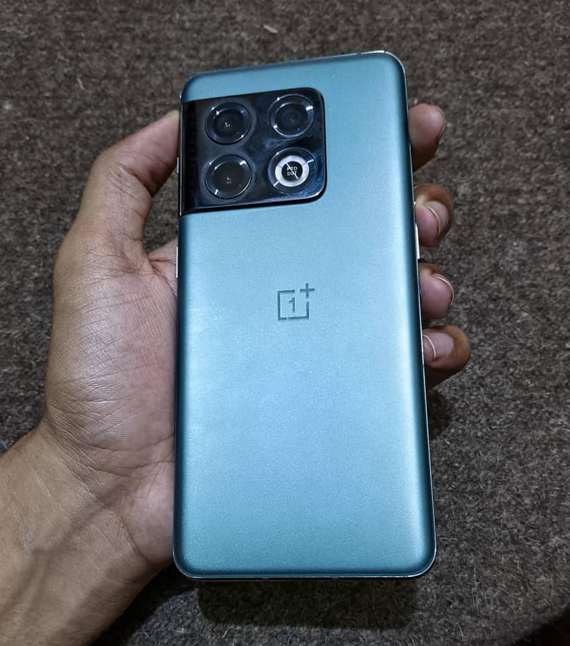 One Plus 10 Pro 1