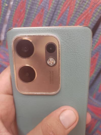 infinix zero 30 green color 8/256   touch break only no any fault