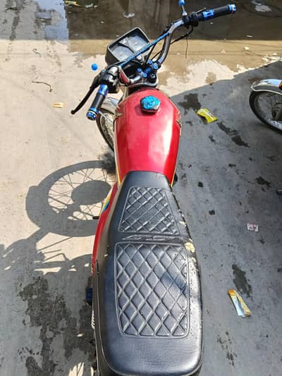 125 Modal 2019 red color