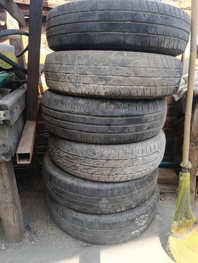 Tyr 40% used almost condition good