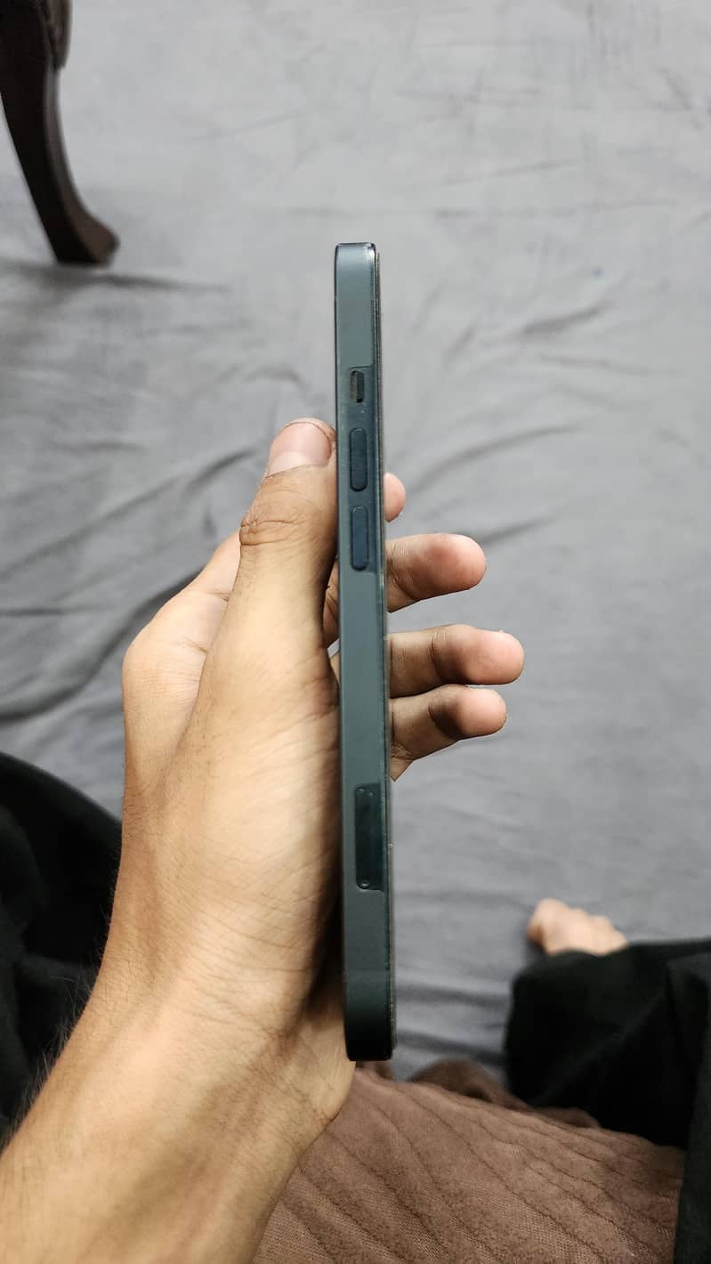 Apple iPhone 13 128gb non pta mint condition 3