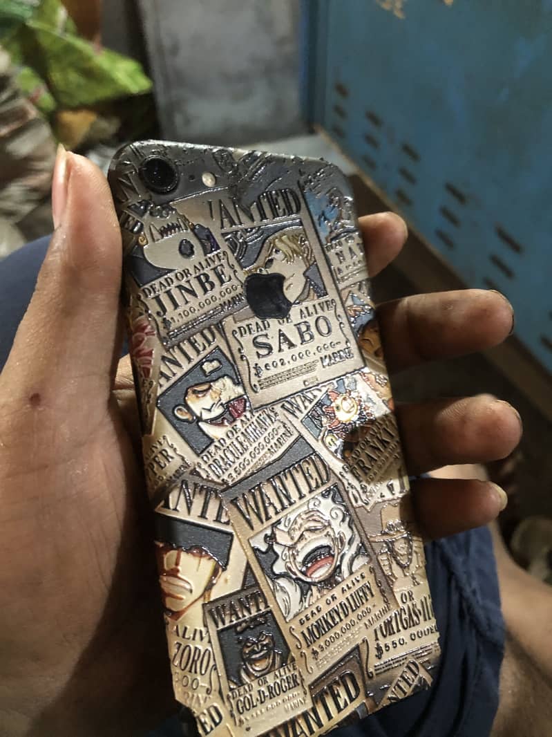 Apple iPhone 7 2
