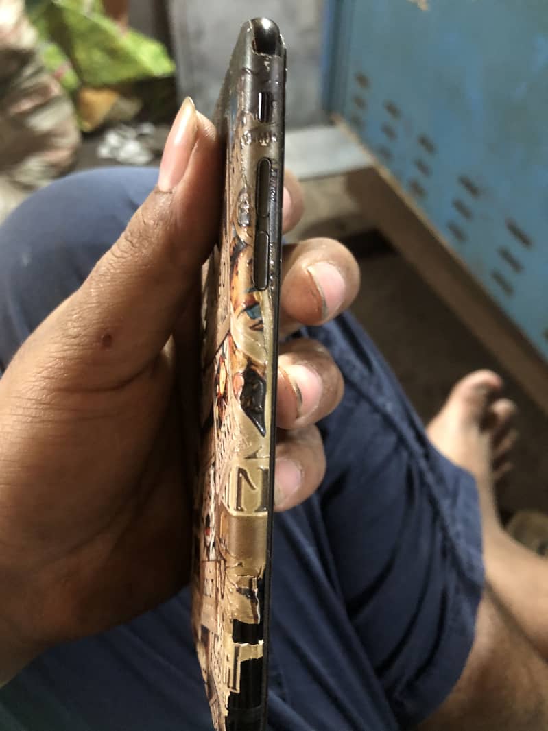 Apple iPhone 7 3